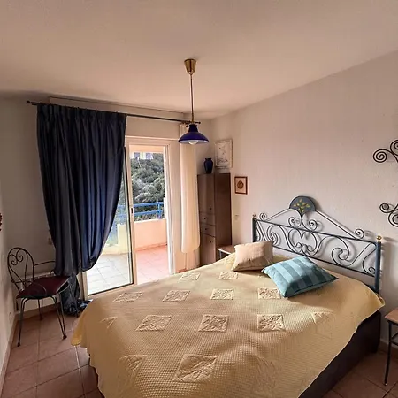 Exceptional Sea View And Beaches 30 Meters Away * Saint-Raphael (Var)